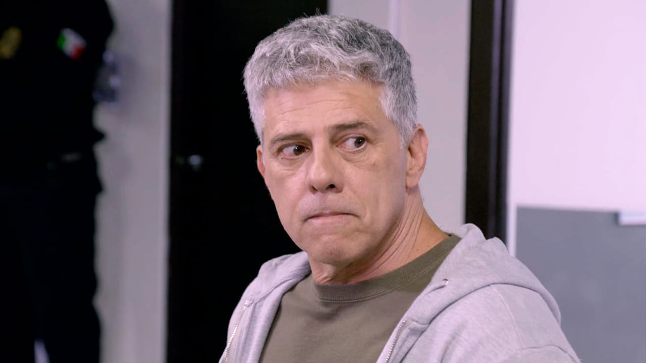 El profesor de Primaria no quiere que nadie se entere de sus cochinadas