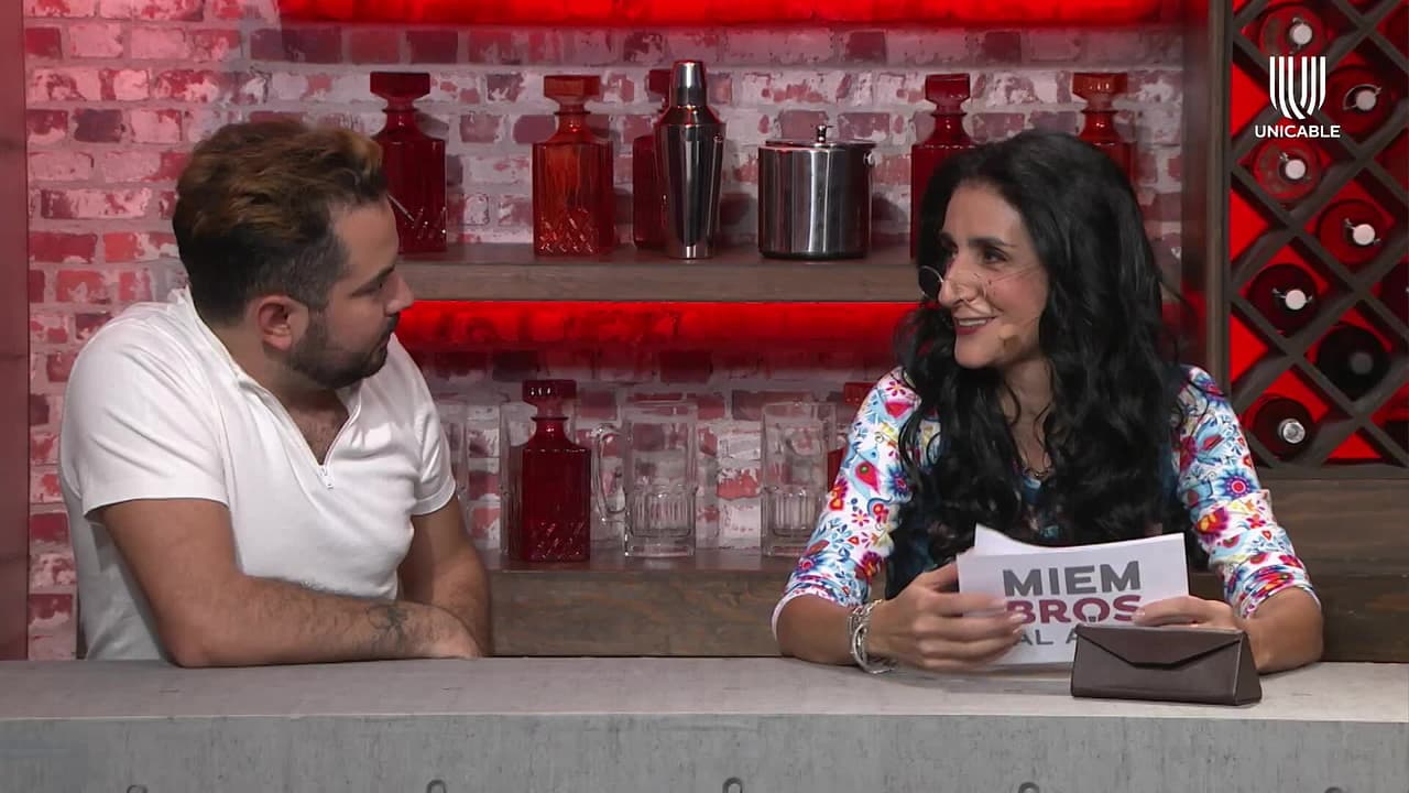 Los Miembros sacan su lado sensual con el Potro y Bárbara Torres