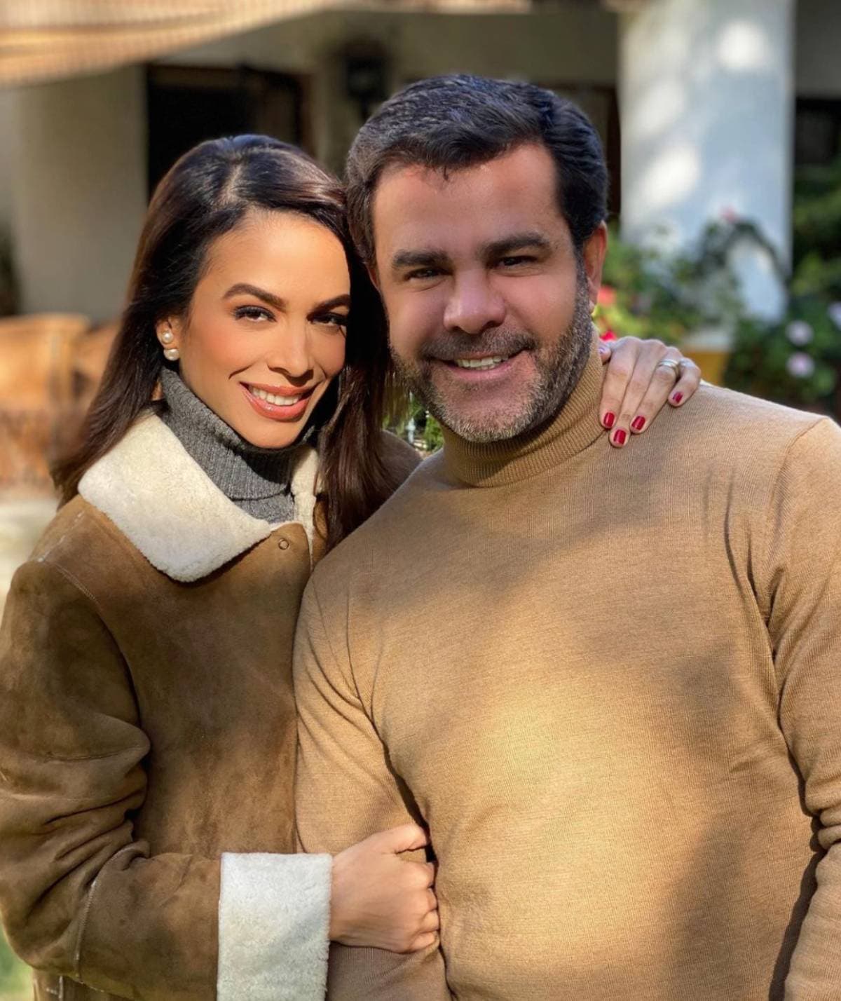 Biby Gaytán publica selfie con Eduardo Capetillo y demuestra que está muy enamorada