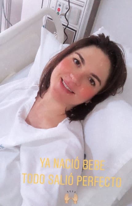 Horas después, anunció con una fotografía desde el hospital el nacimiento de su primer hijo, celebrando que todo se había dado en perfectas condiciones: "Ya nació bebé, todo salió perfecto”.