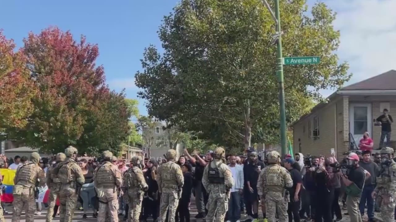 Video del choque en medio de operativo federal en el sureste de Chicago que terminó en enfrentamiento