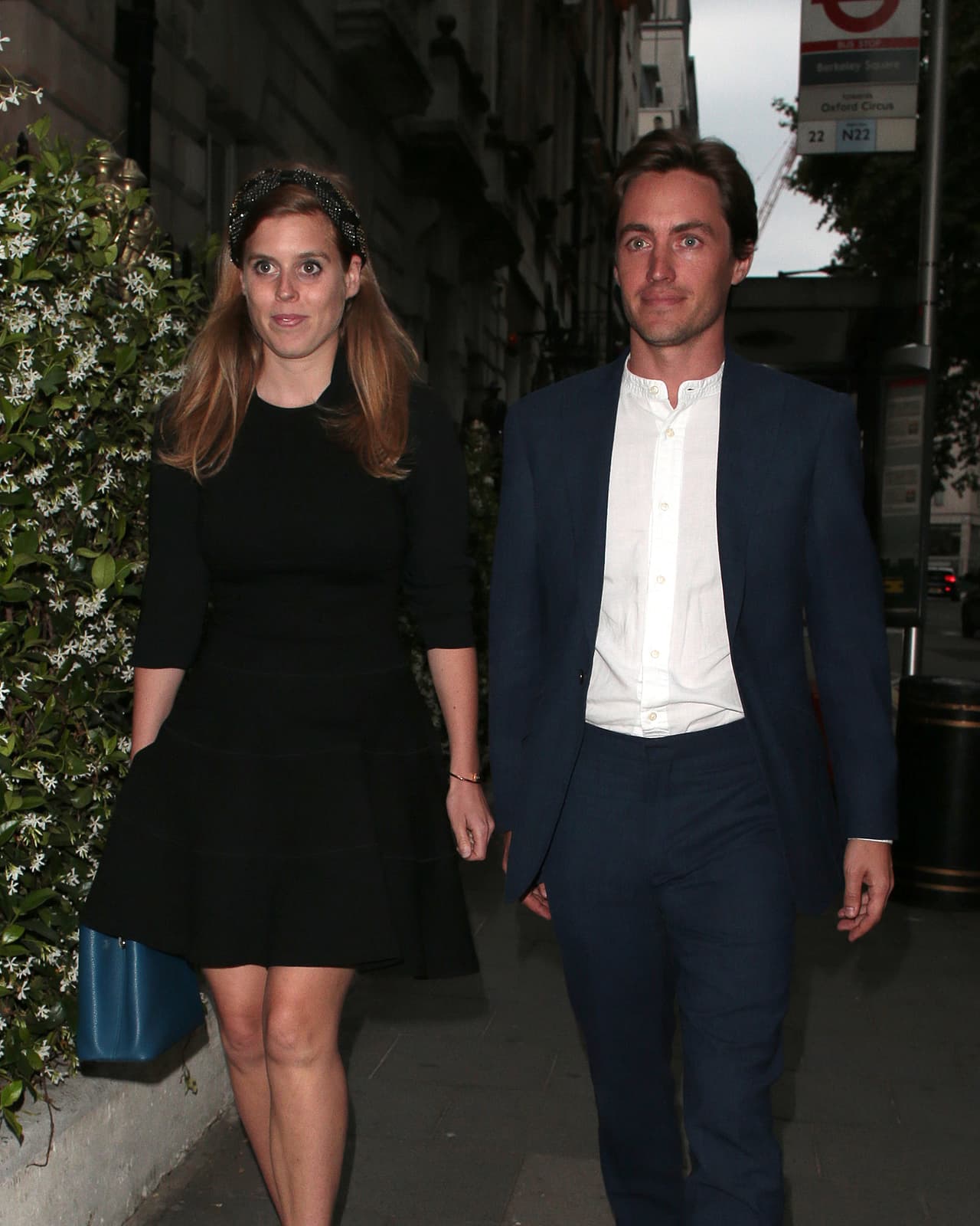 La historia de amor de la pareja estuvo envuelta en polémica luego de que al inicio de su relación se confirmó que el empresario italiano todavía seguía saliendo con su ex prometida, la arquitecta Dara Huang, con quien tiene un hijo de tres años.