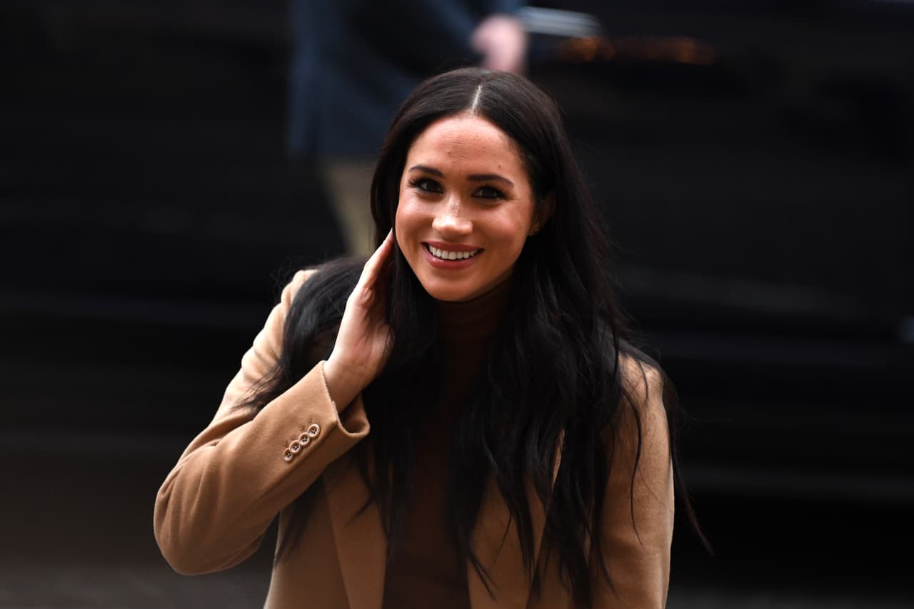 LONDON, UNITED KINGDOM - JANUARY 07: Meghan, Duchess of Sussex arrives with Prince Harry, Duke of Sussex to Canada House in thanks for the warm Canadian hospitality and support they received during their recent stay in Canada, on January 7, 2020 in London, England. (Photo by DANIEL LEAL-OLIVAS - WPA Pool/Getty Images)