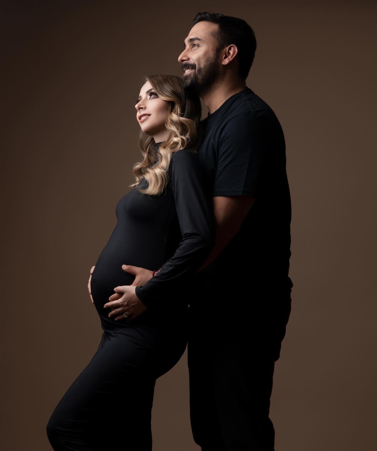 YosStop presenta a su hija Amy en su primera foto familiar