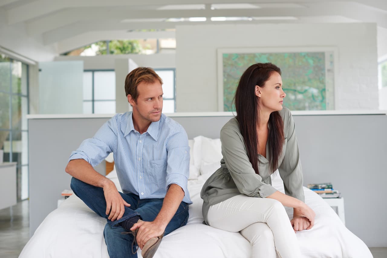 Cropped shot of a young couple having an argument in their bedroomhttp://195.154.178.81/DATA/istock_collage/a4/shoots/785198.jpg