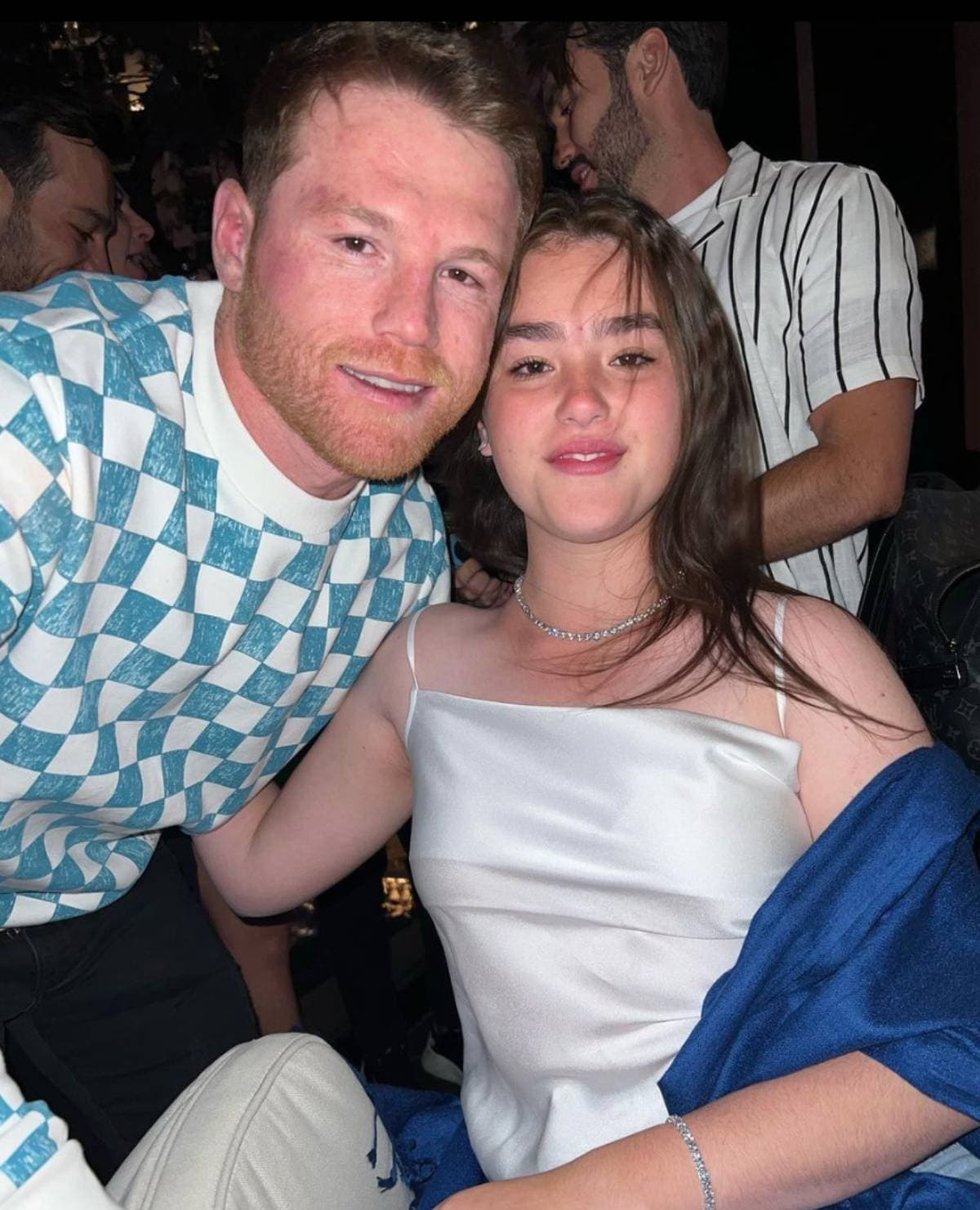 Canelo Álvarez celebra los XV años de su hija con amoroso mensaje