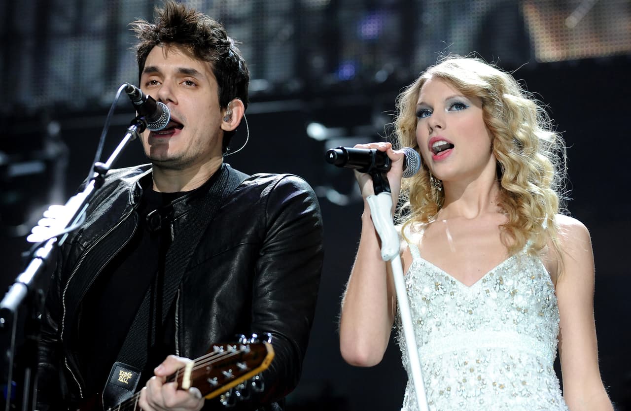 “Dear John”- El título lo dice todo, la cantante se está refiriendo a John Mayer y cómo le rompió el corazón al tratarla mal, a pesar de que ella tenía apenas 19 años.