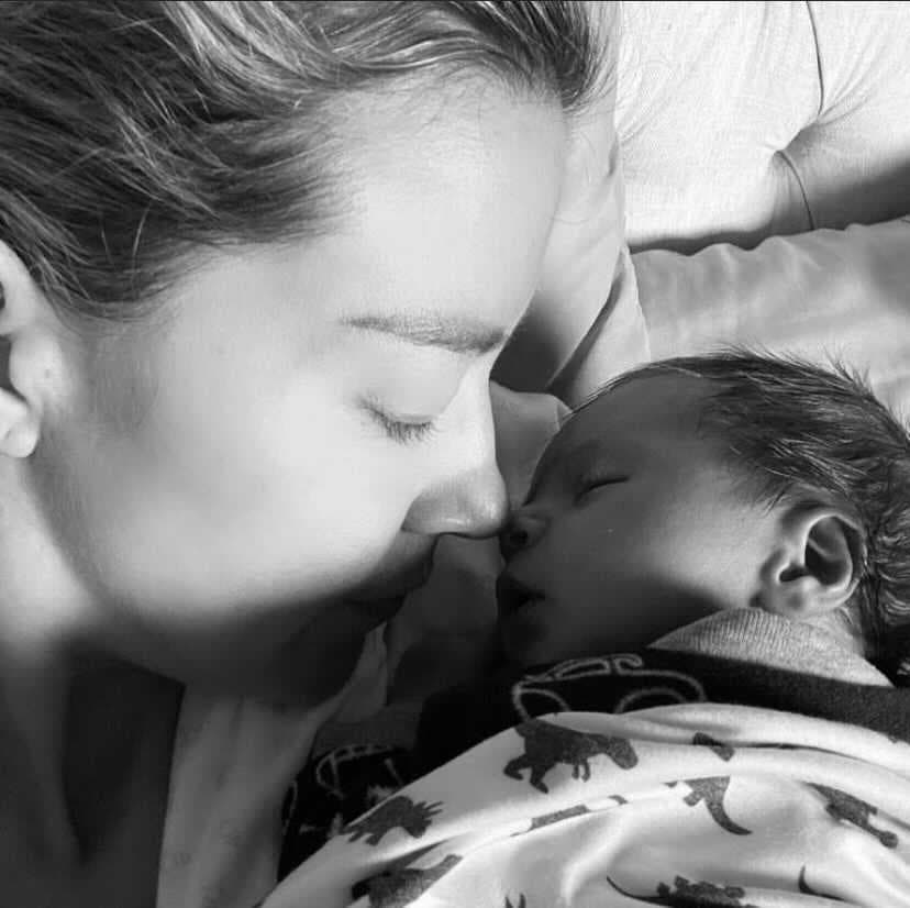 <b>Fernanda Castillo</b> es una de las famosas que pasó duros momentos después de haber dado a luz a su primer hijo Liam, el pasado 19 de diciembre. La protagonista de ‘El señor de los cielos’ tuvo un embarazo saludable y este llegó a su fin en el tiempo adecuado, pero inesperadamente su salud se vio afectada.
<br>