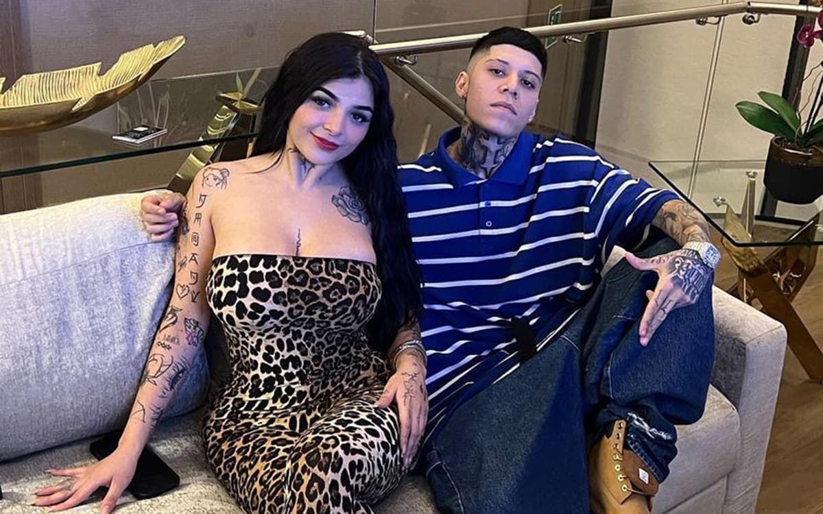 Le piden a Santa Fe Klan que suba fotos con su hijo y no con Karely Ruiz