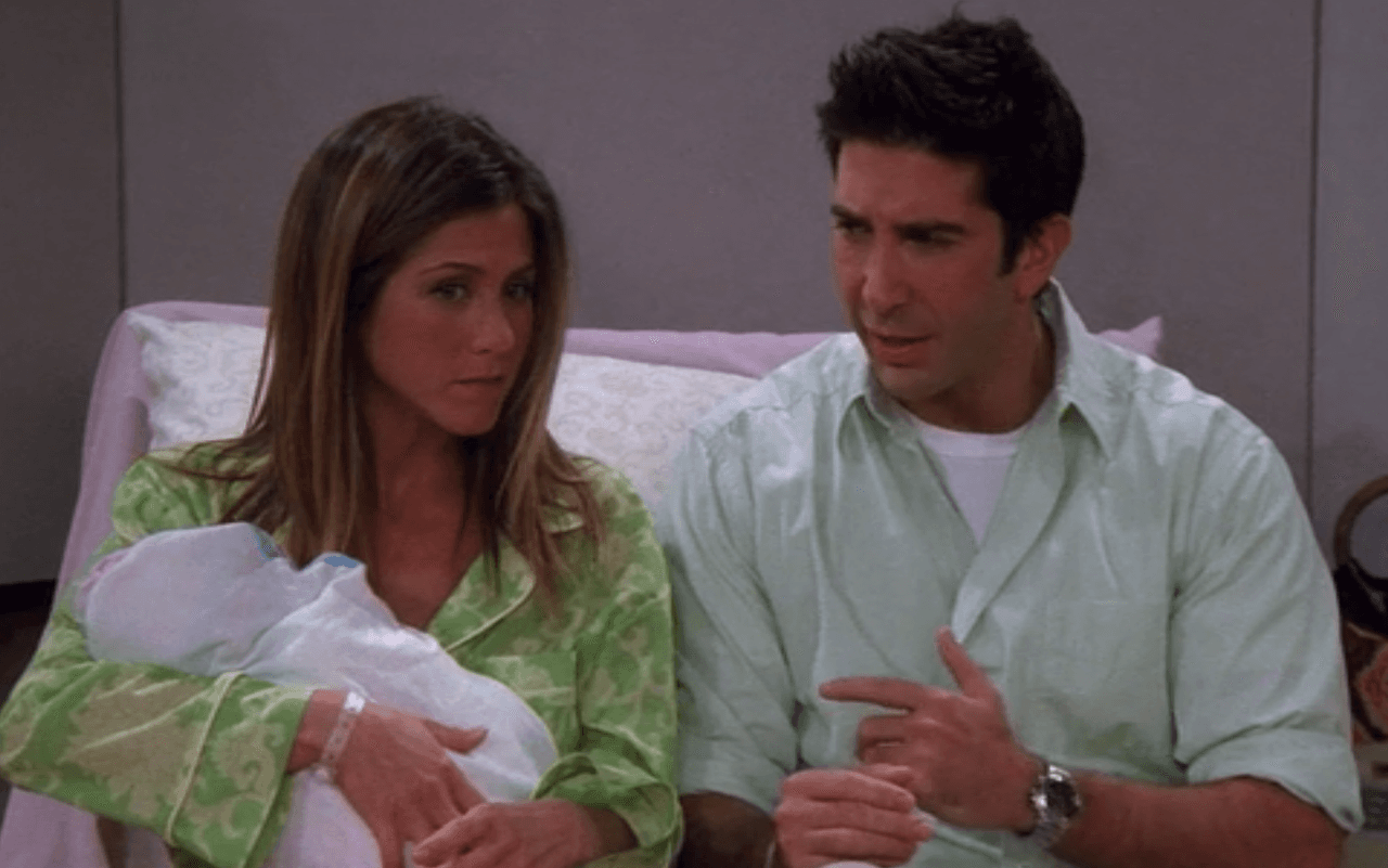 Después del nacimiento de su hija, Emma, continúan con sus vidas personales, Rachel incluso involucrándose con Joey por un momento, pero cuando la relación falla se da cuenta que, cuando se trata de Ross, siempre habrá algo entre ellos.