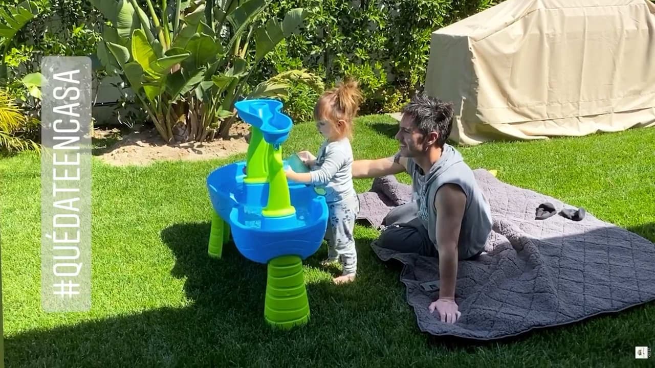 Aislinn Derbez sorprende con tiernos videos de Kailani y Mauricio Ochmann divirtiéndose en cuarentena