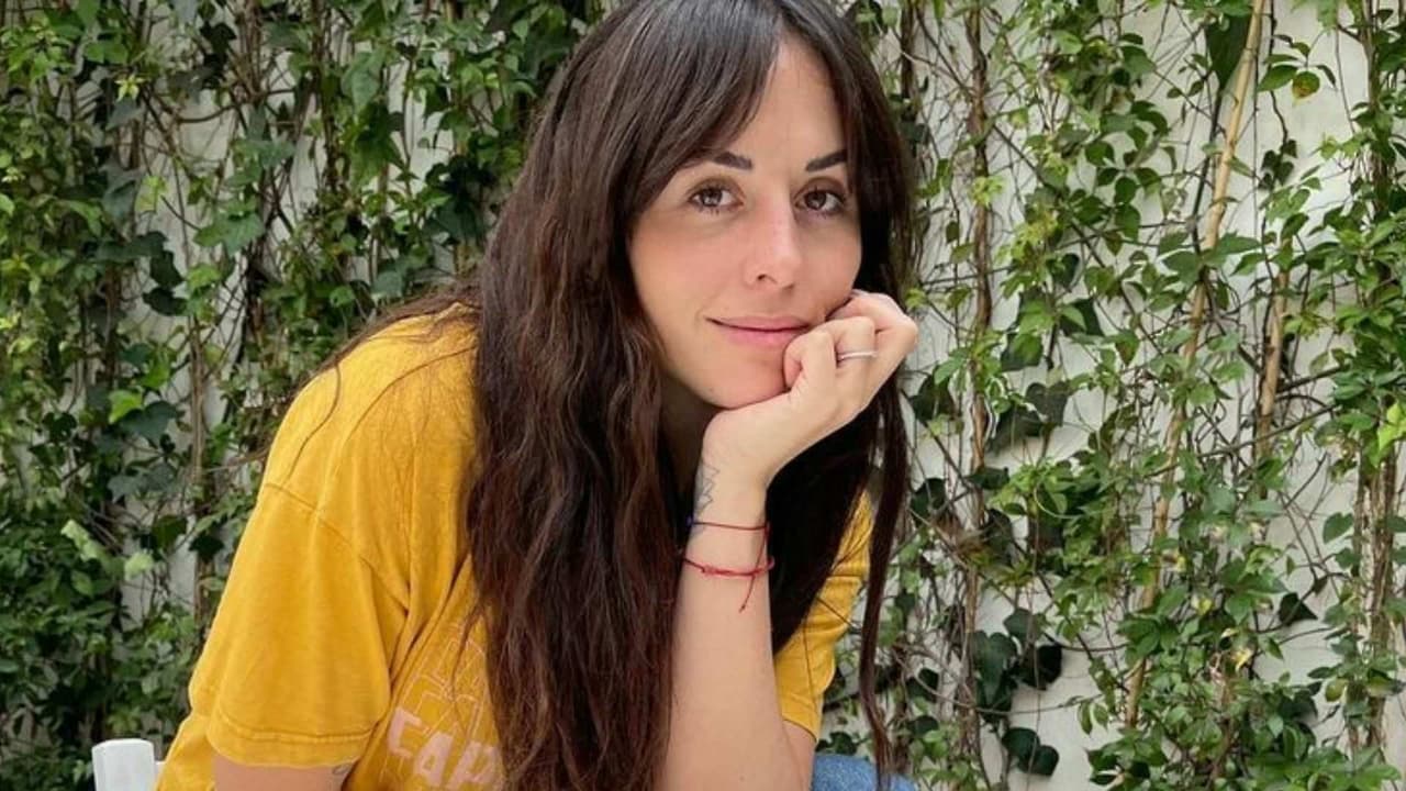 A Zuria Vega no le encantan sus estrías, pero cuenta cómo aprende a reconciliarse con ellas
