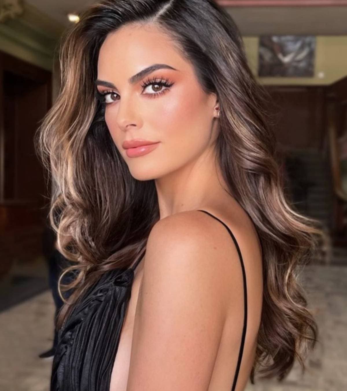 Ximena Navarrete anuncia que espera su segundo bebé