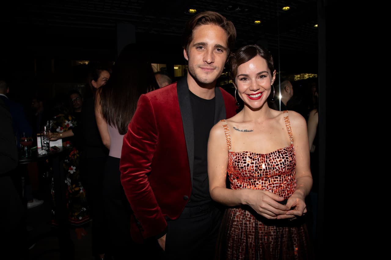 Mientras grababan juntos 'Luis Miguel, la serie' se rumoró que tuvo un romance con 
<b>Diego Boneta</b>. Ellos nunca confirmaron nada, pero en aquel momento, 2018, circularon varios videos en los que se veían muy cariñosos en lugares públicos.