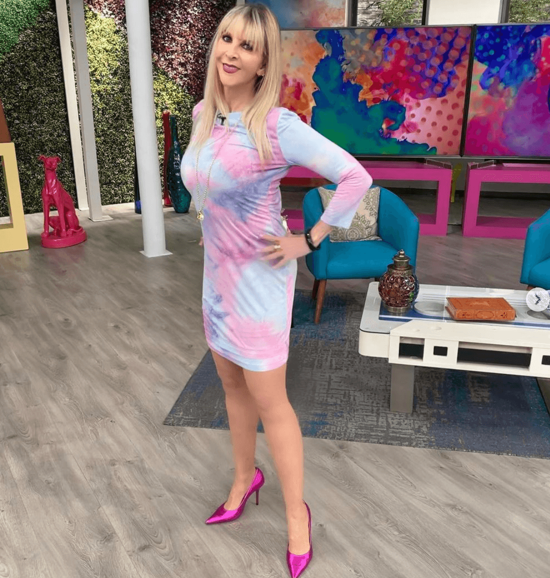Shanik Berman posa en traje de baño a sus 62 años y demuestra lo orgullosa que está de su cuerpo
