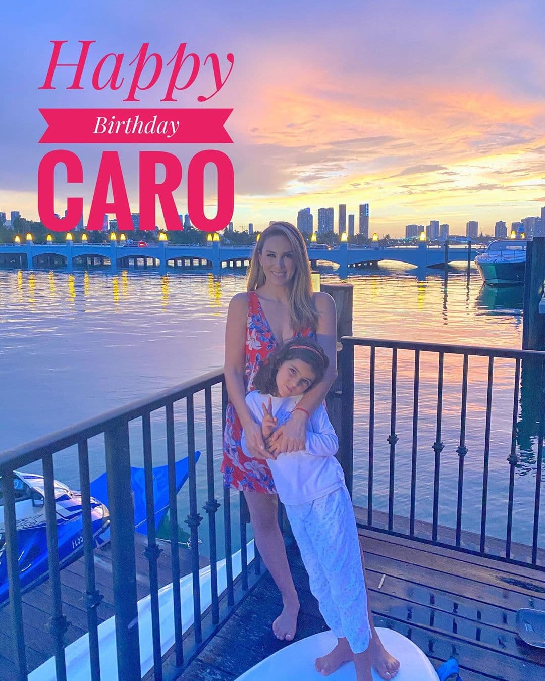 Y como cada año, por supuesto que el festejo comenzó con la felicitación de mamá Jacky, quien puso una foto en instagram, donde aparece abrazando a Caro mientras disfrutan de un bonito amanecer en Miami.