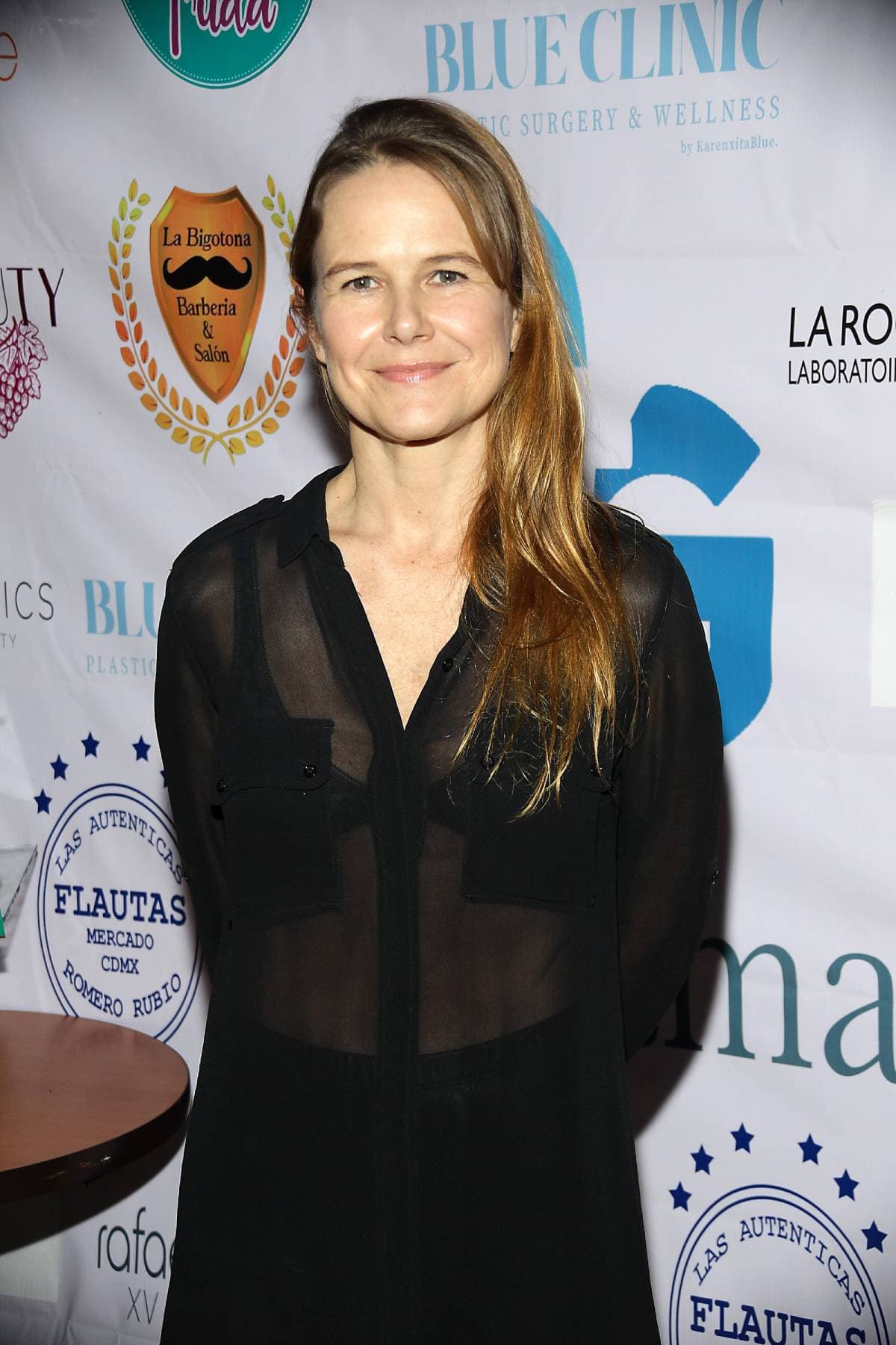 Nailea Norvind es captada con un galán, ¿es su nuevo novio?