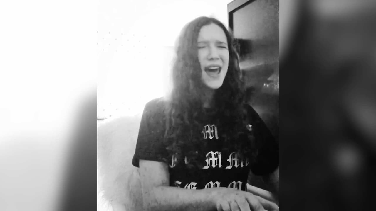 Mía Rubín, hija de Andrea Legarreta, impresiona con su voz en redes sociales