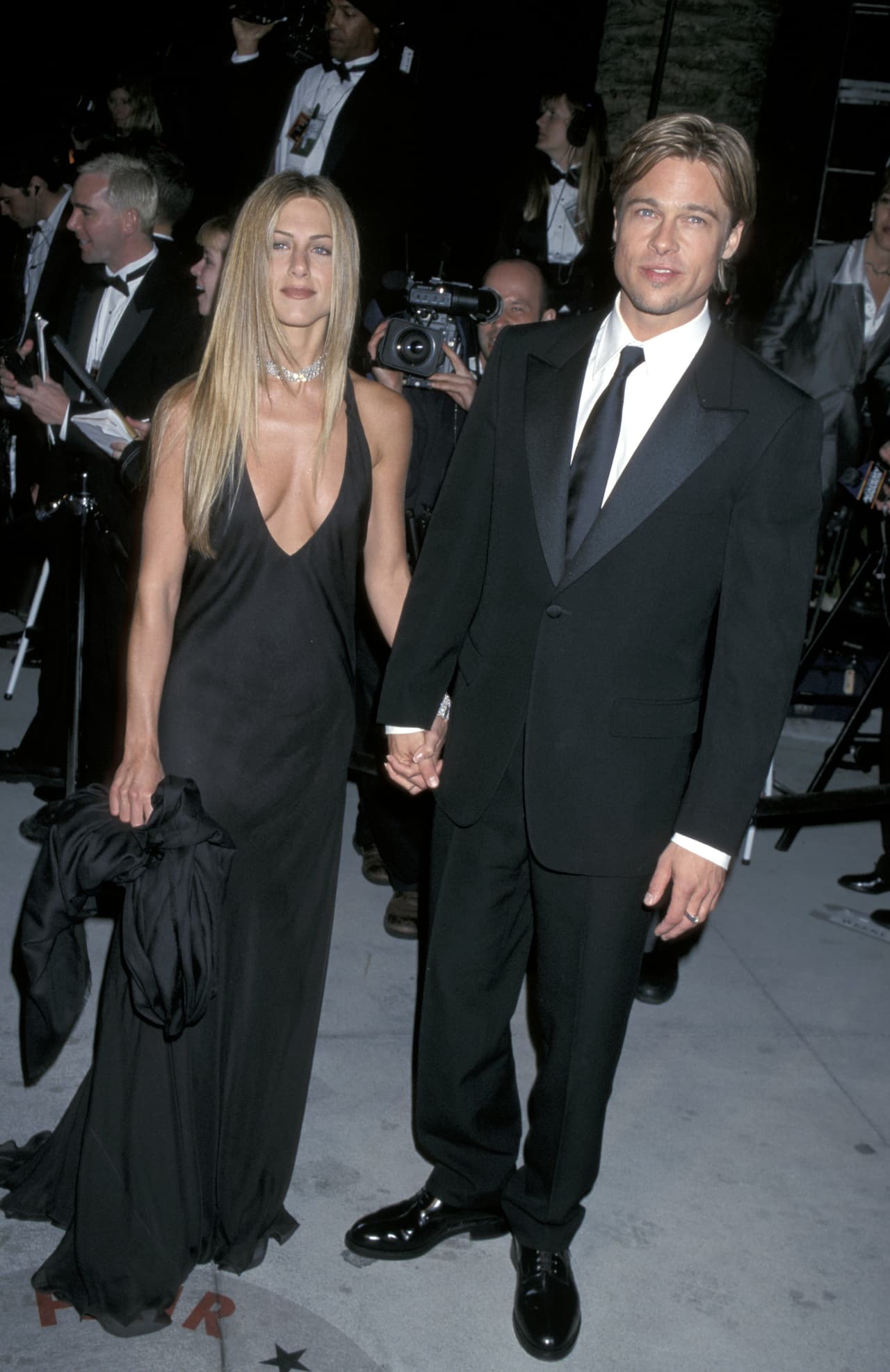 Han pasado dos décadas desde que Jennifer demostró que el vestido negro de cóctel siempre será no solo un básico indispensable, sino también un sello en su estilo. A continuación algunos otros looks con el pequeño vestido negro más icónicos de Aniston.