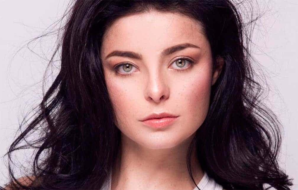 Violeta Isfe empezará el rodaje de una película y un nuevo proyecto de teatro.