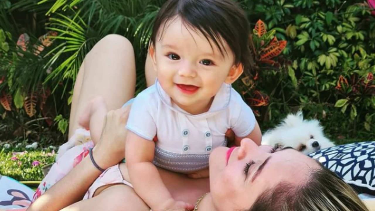 Sherlyn revela pasar noches difíciles junto a André; ha tenido fiebre desde que comenzaron a nacerle los dientes