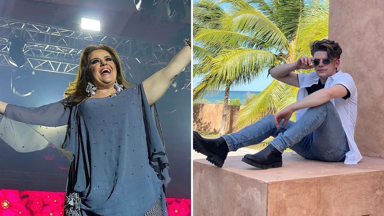 Isabel Lascurain y su hijo se divierten para sobrellevar el tráfico