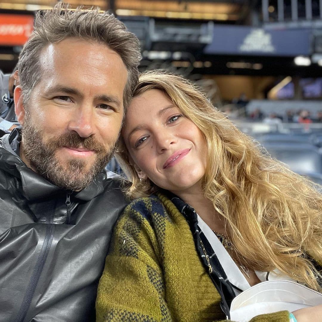 Blake Lively y Ryan Reynolds recrean su primera cita para festejar su aniversario