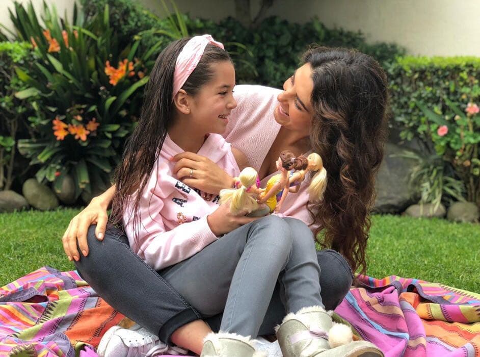 El actor agregó que las cirugías terminarán cuando Julia deje de crecer.