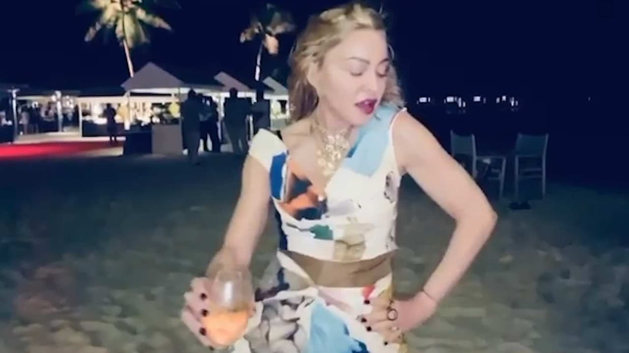 Madonna y su sensual baile en el tubo para recibir año nuevo