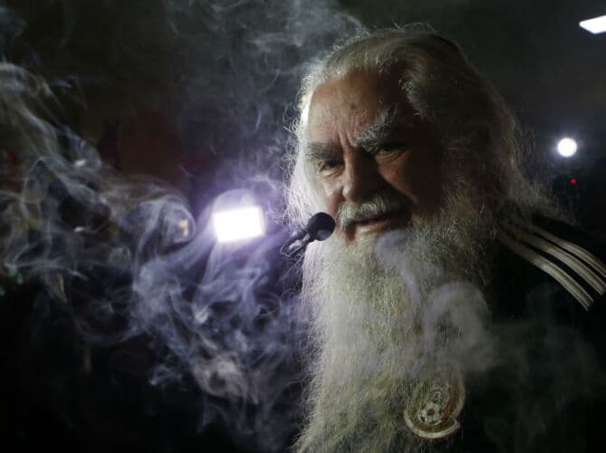 Fallece el Brujo Mayor, quien por más de 60 años predijo grandes sucesos en el mundo del espectáculo.