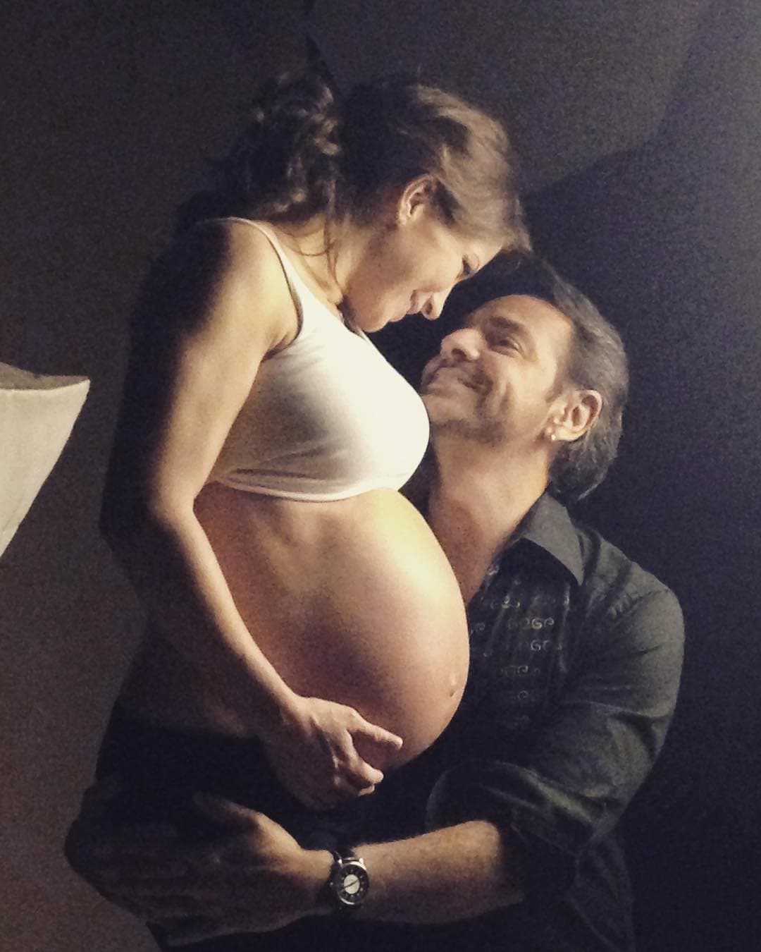 En enero de 2014 la pareja anunció que esperaban la llegada de su primera hija en común.