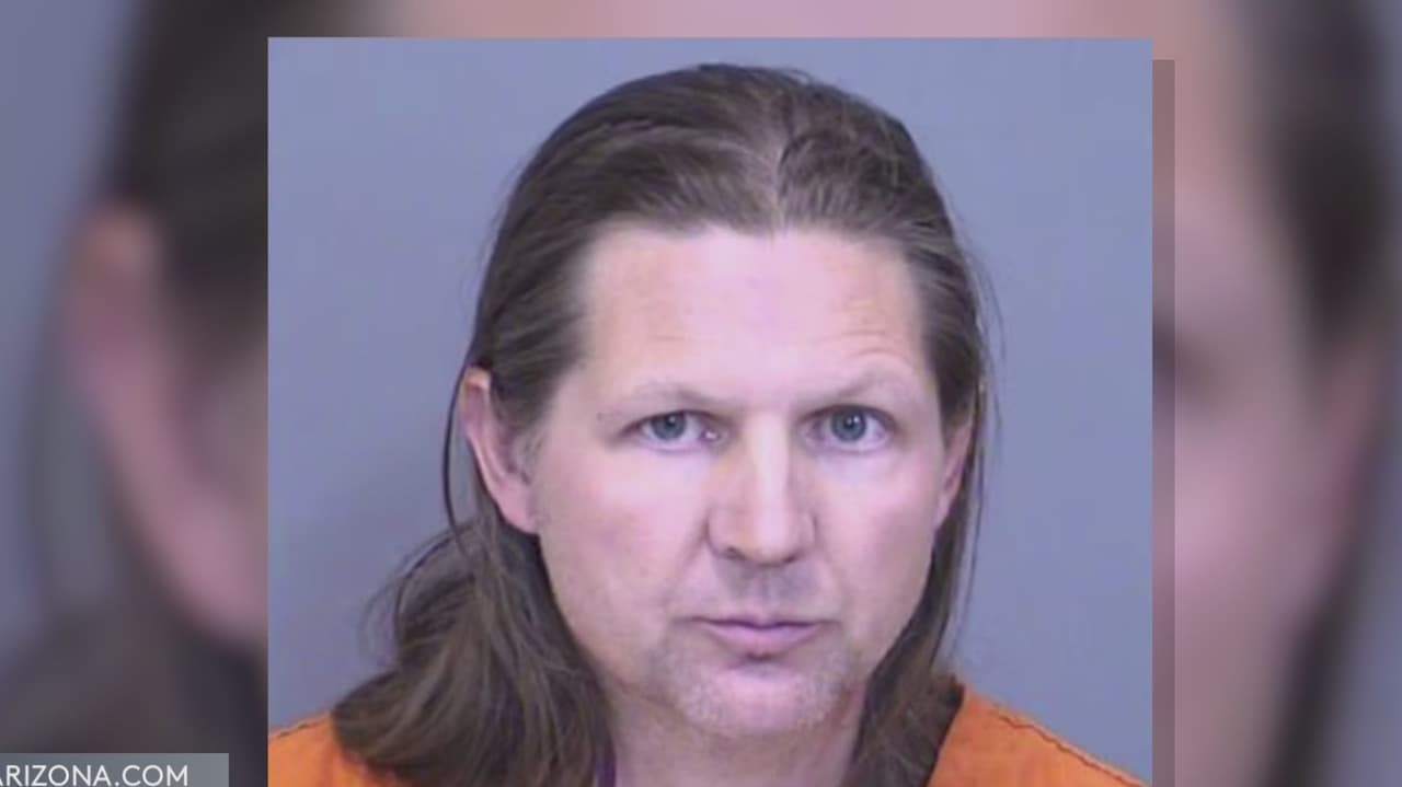 Hombre asfixió mortalmente a su esposa en un hospicio de Gilbert