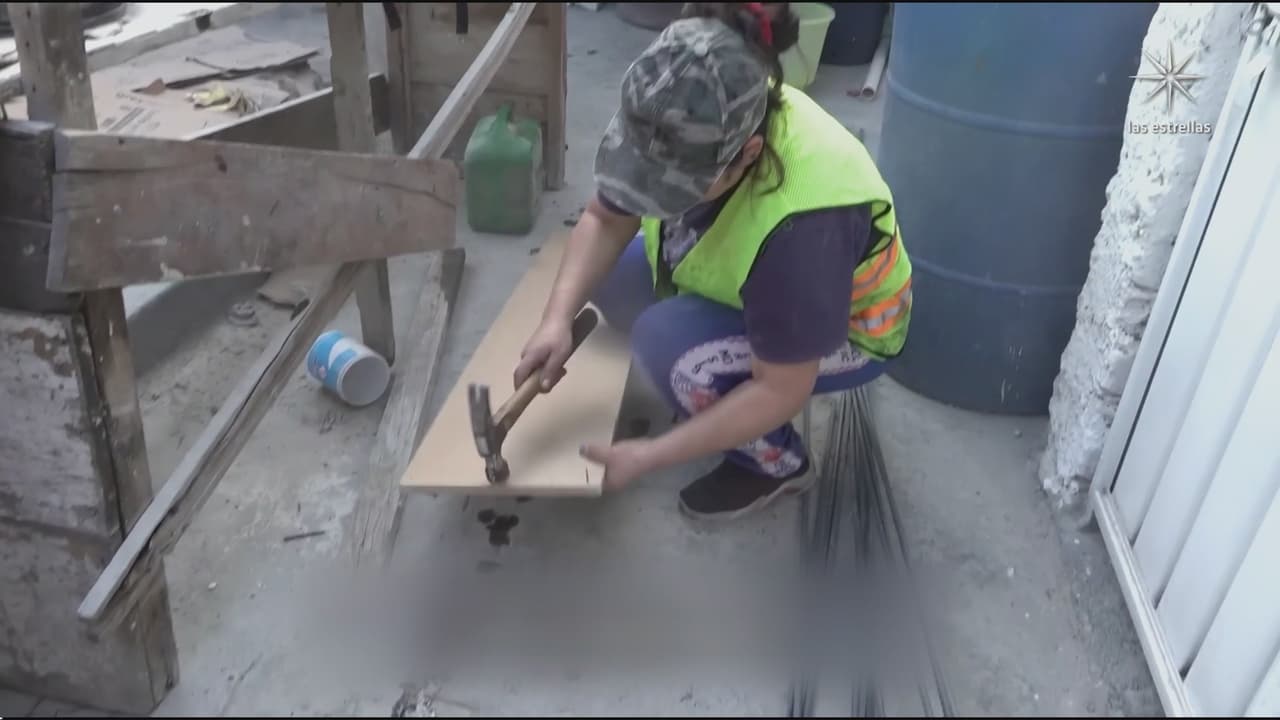 Competencia de bultos con albañiles