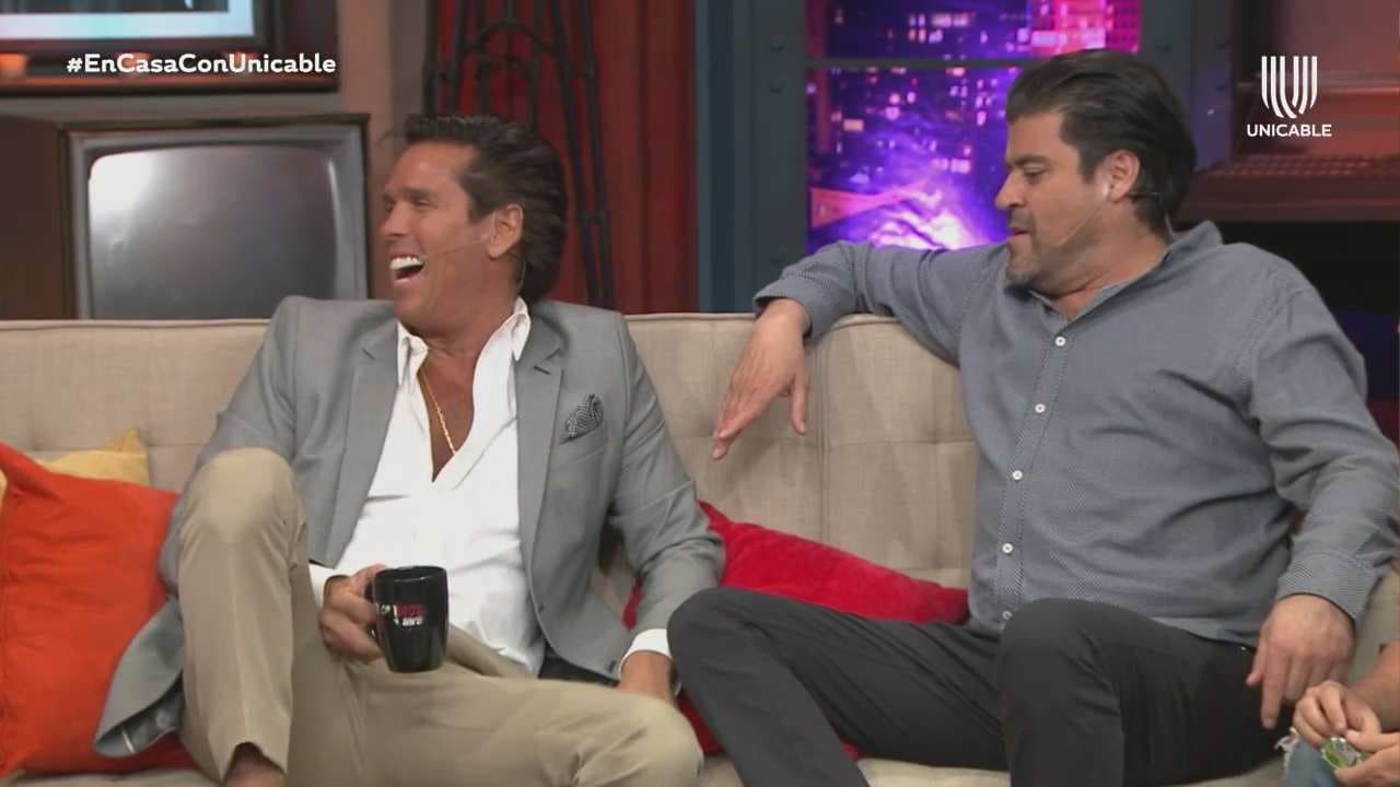 Roberto Palazuelos trollea a ‘El Burro’ Van Rankin al preguntarle ‘¿ya te mando tu mensualidad, Luis Miguel?’