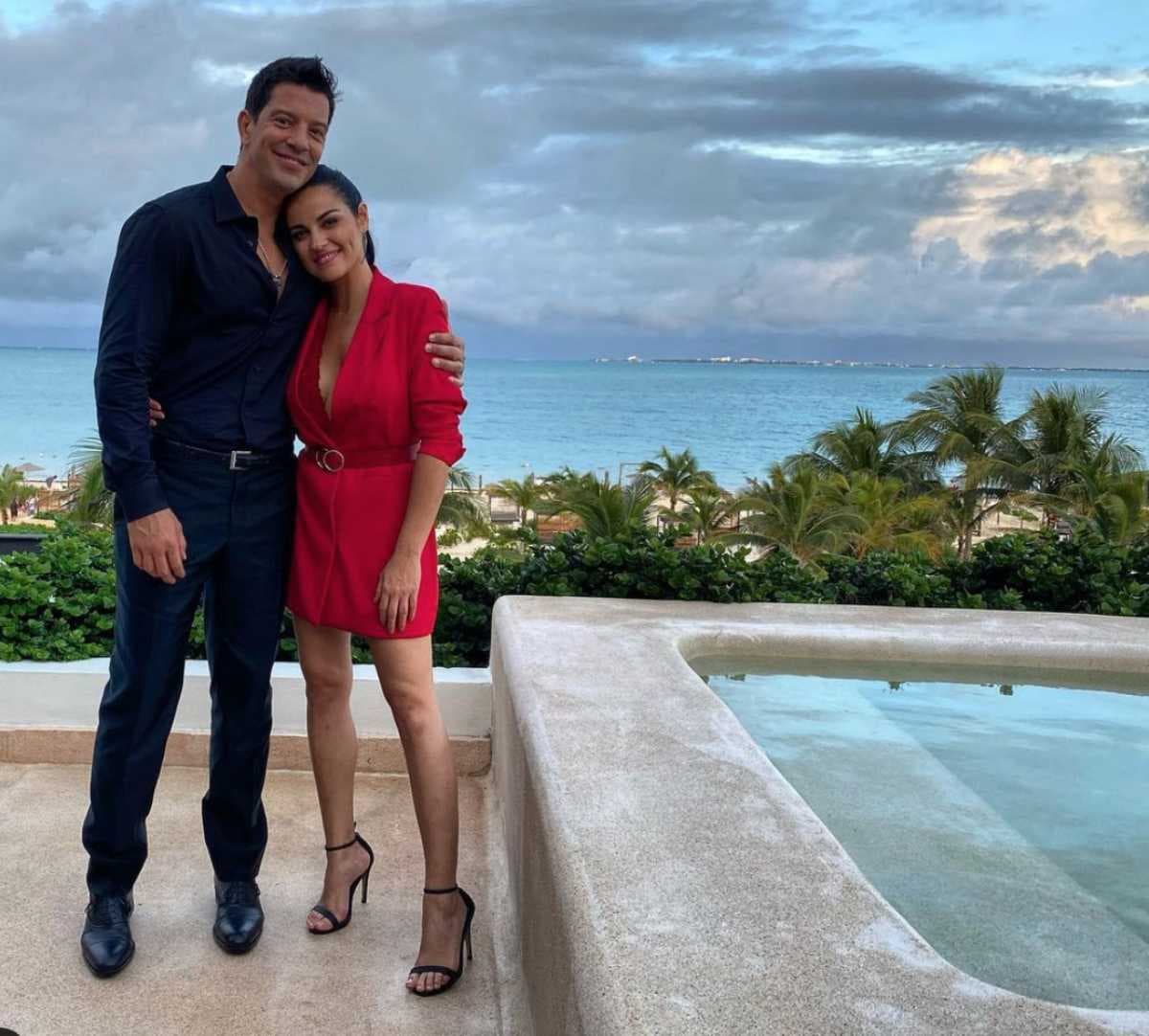 ¿Hay romance? Yahir publica foto en la que aparece besando a Maite Perroni