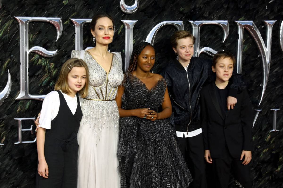 Hijos de Angelina Jolie impactan con su cambio en alfombra roja de 'Eternals'