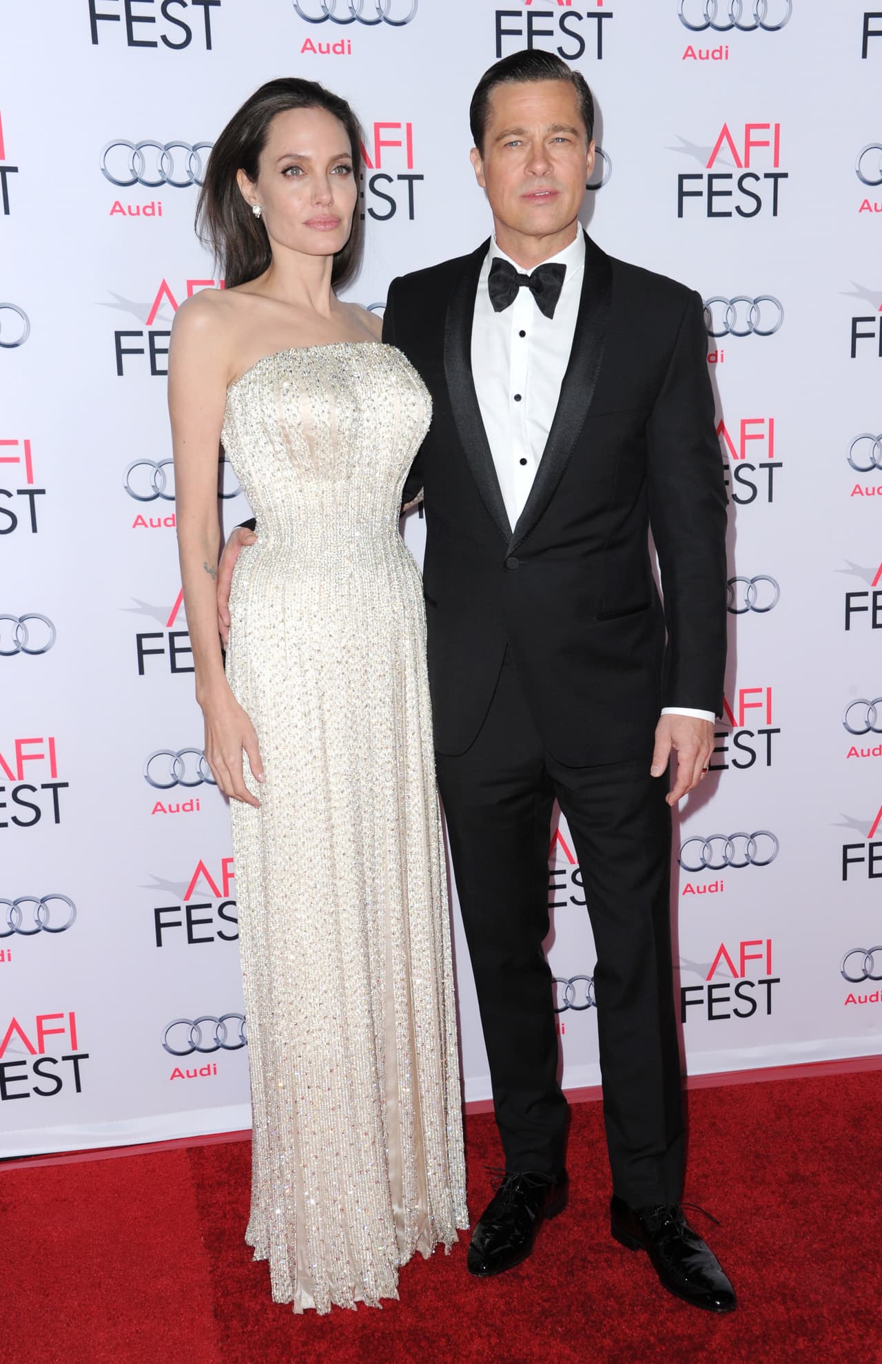 El amor entre ellos llegó a su fin y, aparentemente fue desde el rodaje de la película Sr. y Sra. Smith (2005), en la que compartió créditos con Angelina Jolie, quien fue su esposa hasta el 2017. Luego de que se terminará su matrimonio, no había tenido ningún tipo de acercamiento. Parece ser que, tras el fin de “Brangelina”, comenzaron una amistad.