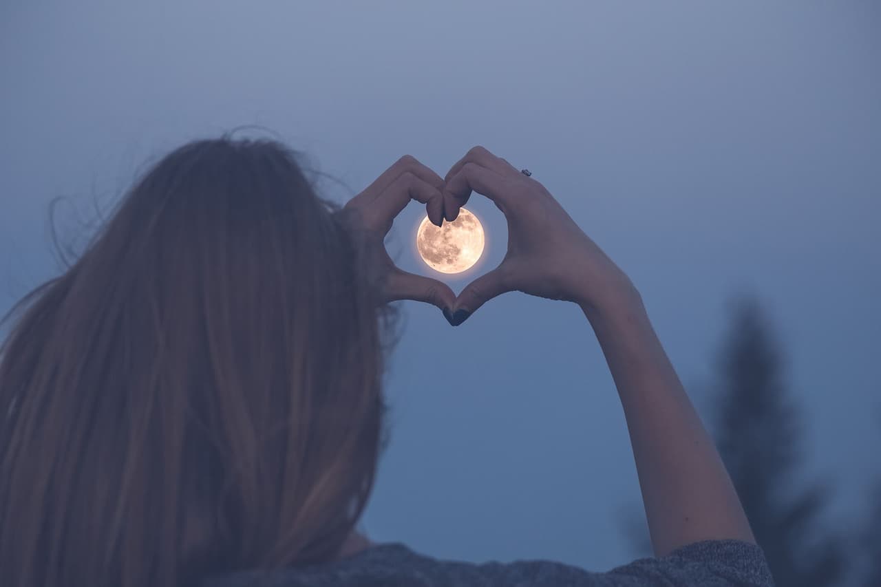 El mejor hechizo de amor en luna llena para iniciar este 2023