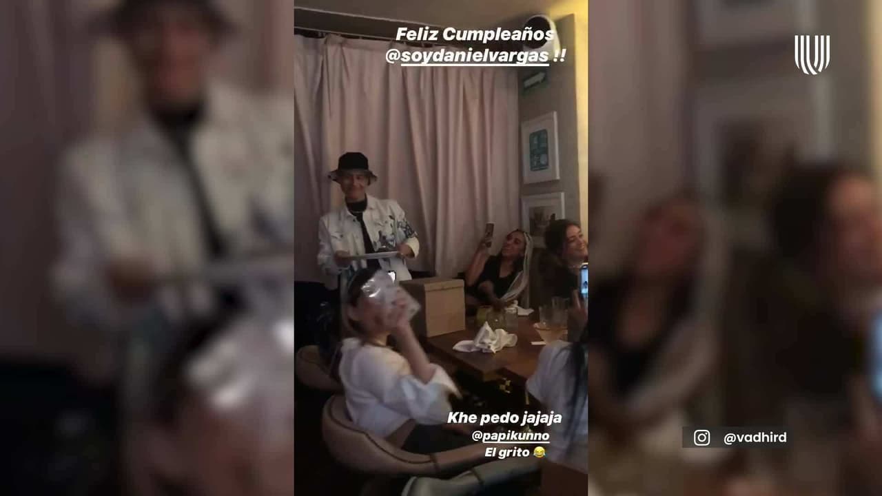 Vadhir Derbez se va de fiesta con TikTokers sin entender muy bien lo que estaba pasando