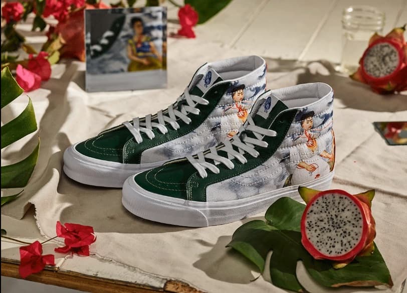 Para los fanáticos del estilo Vans tipo OG Sk8 Hi LX la ilustración que adornará es con la obra, “Las dos Fridas” (1939).