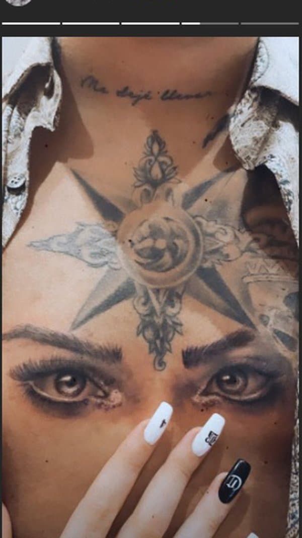 Belinda confirmó que se trataba de sus ojos y cejas, a través de una historia que ella compartió. Si esto no es amor, entonces que alguien nos explique porqué Nodal se tatuaría un enorme diseño de la mirada de su novia en el pecho.