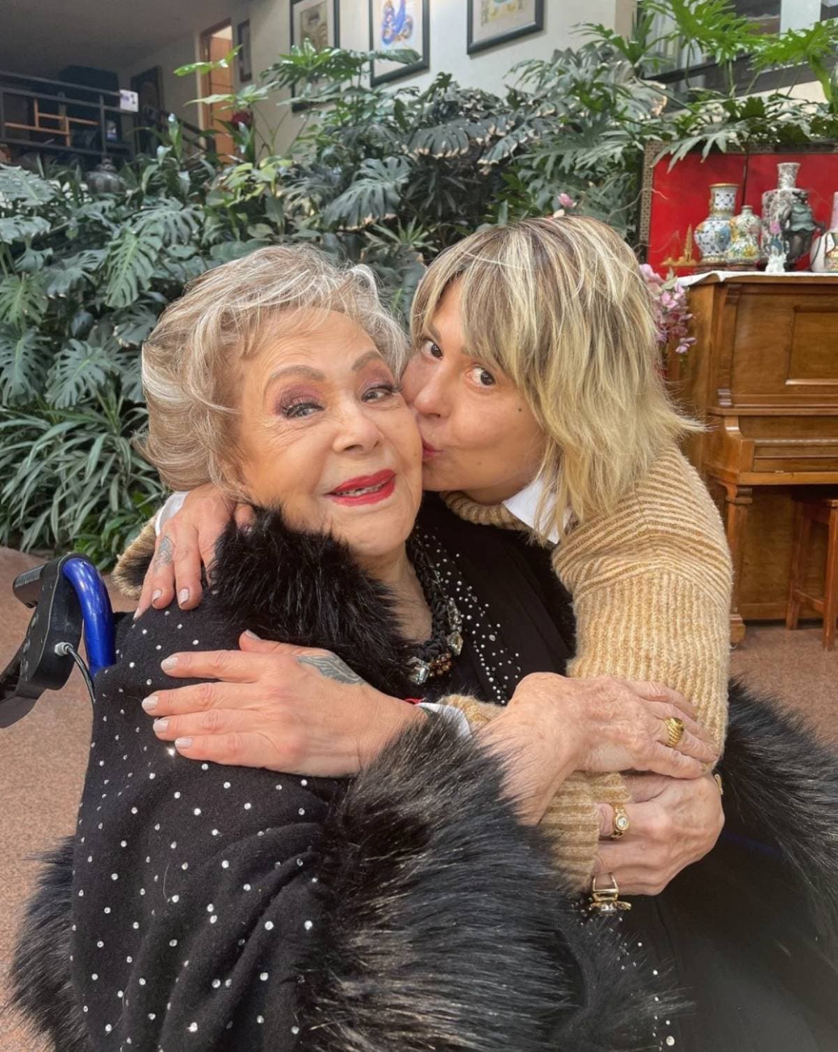 Silvia Pinal desea que Alejandra Guzmán encuentre el amor