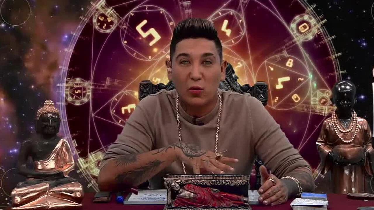 Farath 'La Diabla' Coronel explica cómo conocer la numerología zodiacal