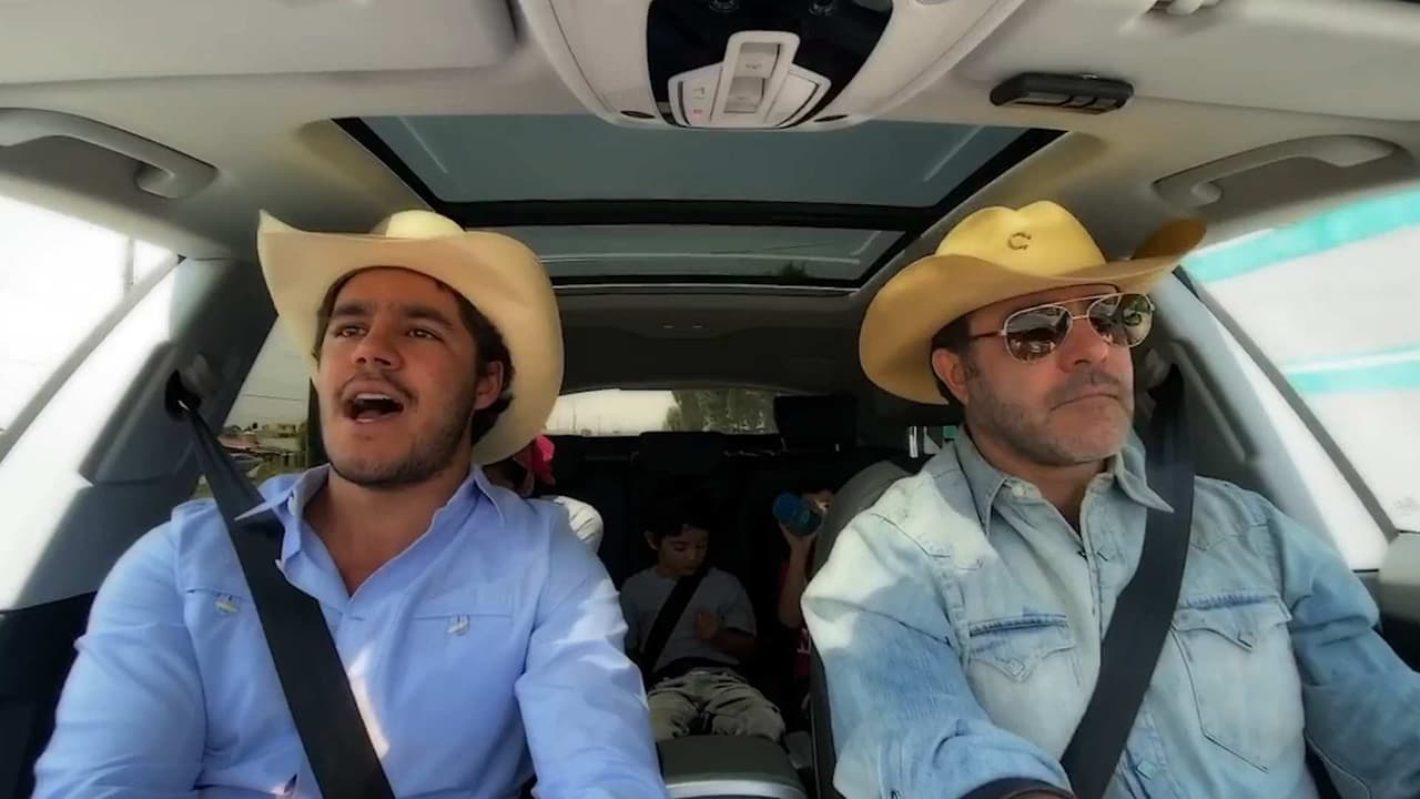 Video: Eduardo Capetillo y su hijo mayor enamoran con espectacular dueto
