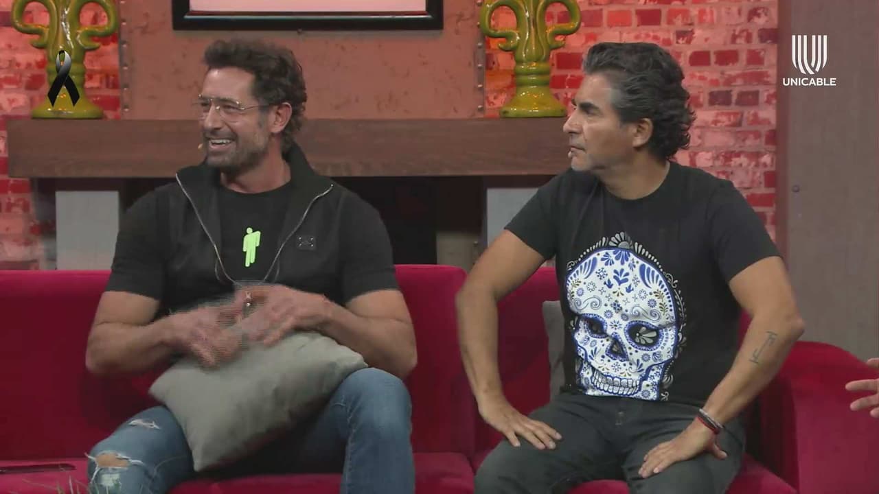 Paul Stanley le pregunta a Gabriel Soto si alguna vez ‘ha ido a Paraguay’ en una escena candente