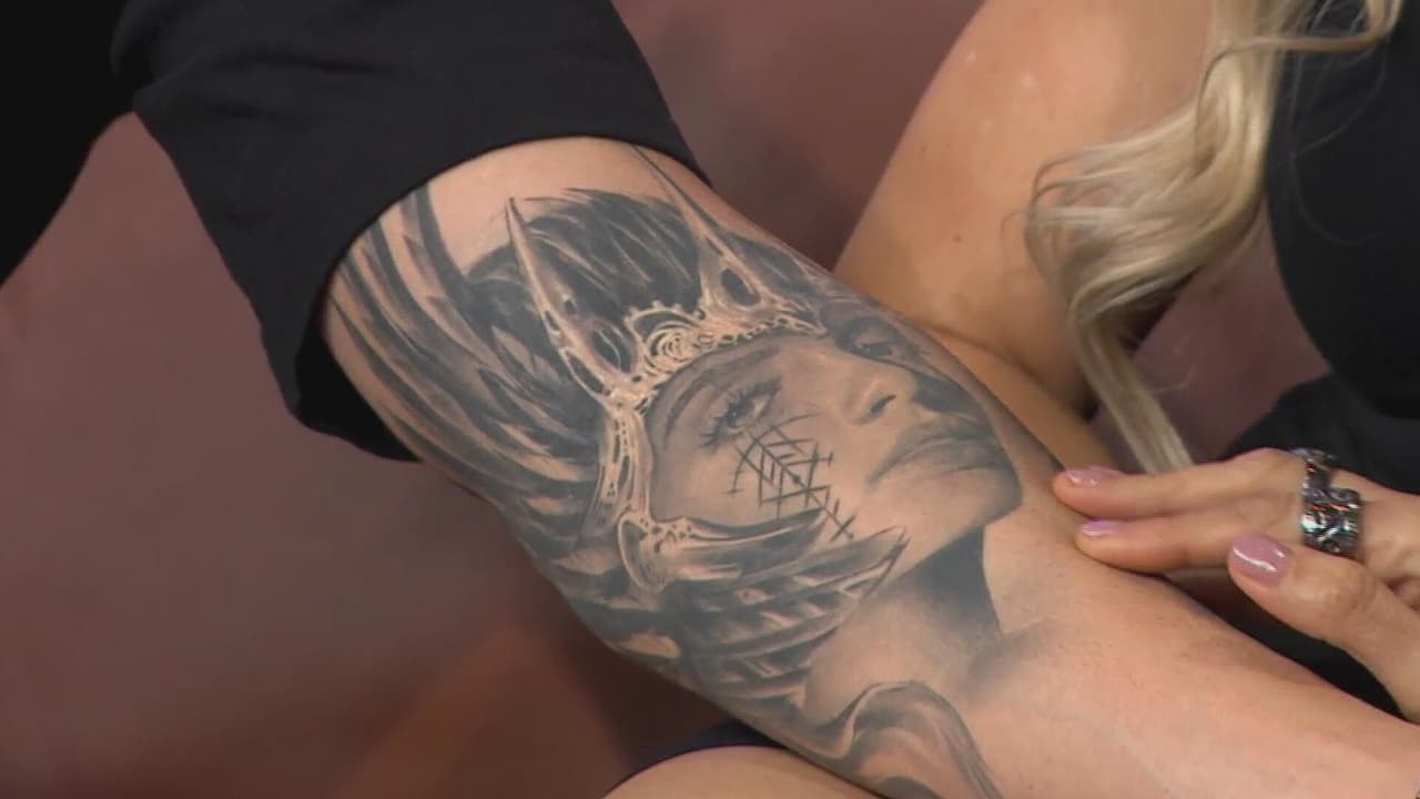 Adriano Zendejas revela por qué se tatuó el rostro de su hermana