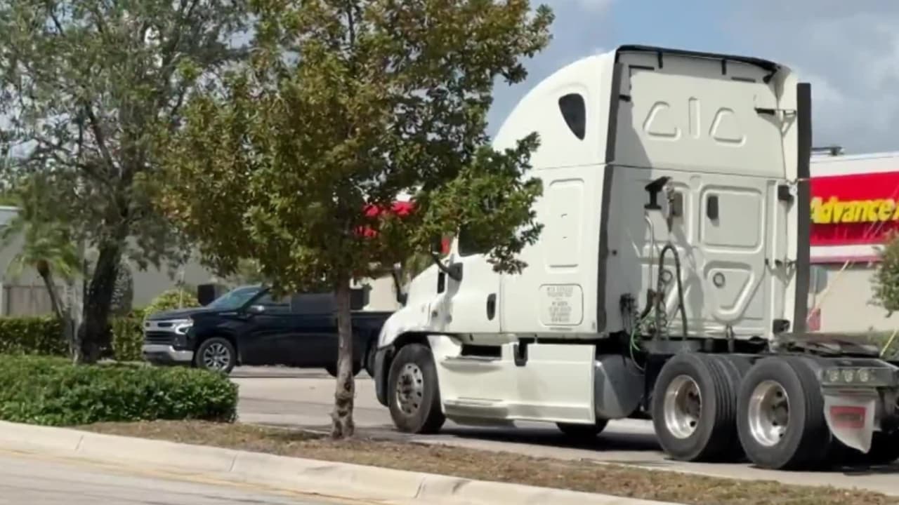 “En el sur de la Florida no tiene sentido”: conductor sobre ley que exige a camioneros hablar inglés