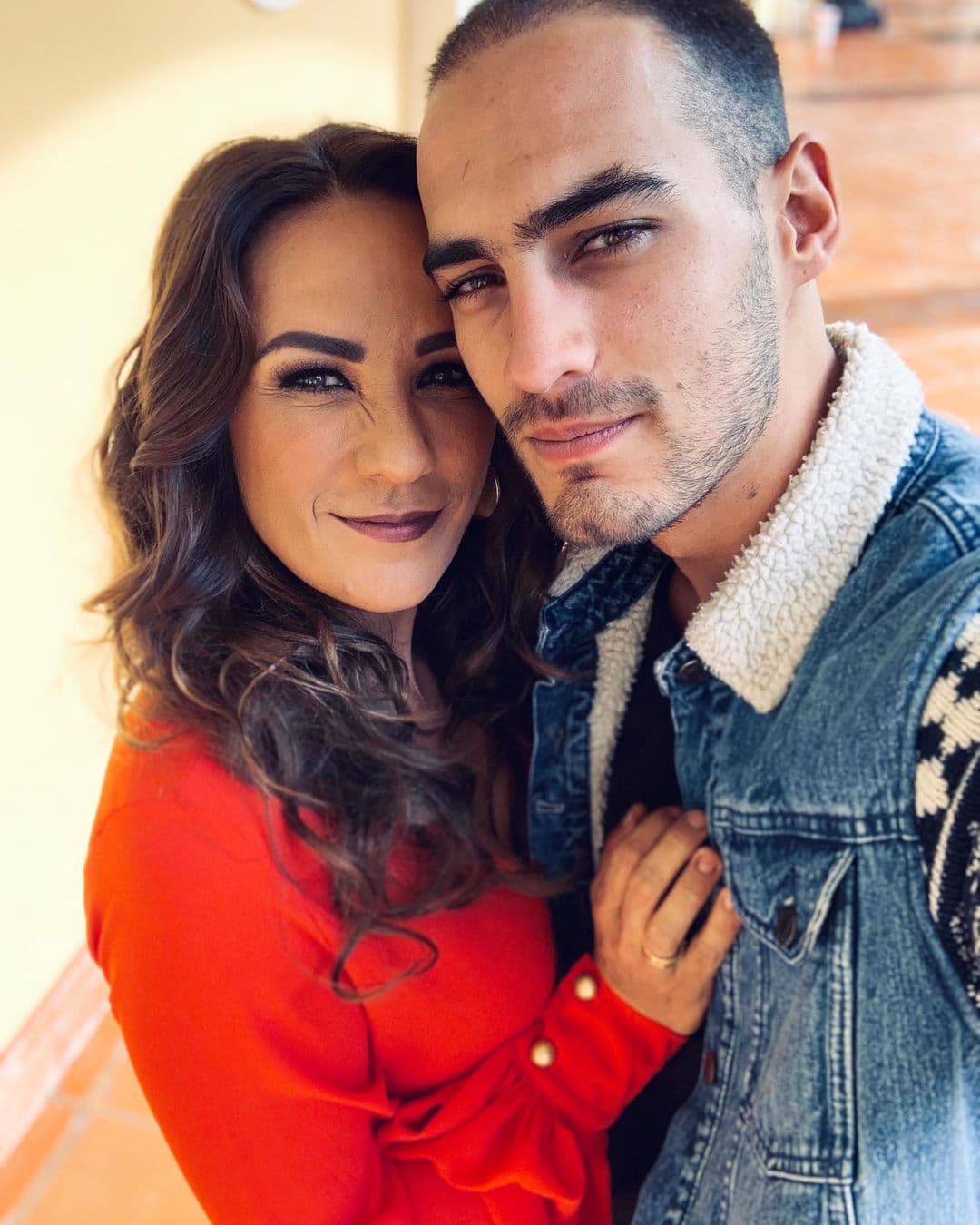 Mientras que Michel Duval, quien es hijo de Consuelo Duval, es un hombre soltero desde 2019.