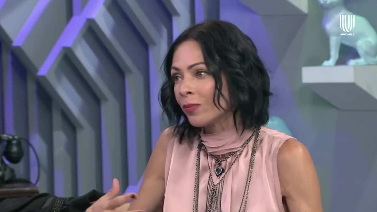 Celina del Villar revela que tomar terapia le ha ayudado en su relación con Benny Ibarra