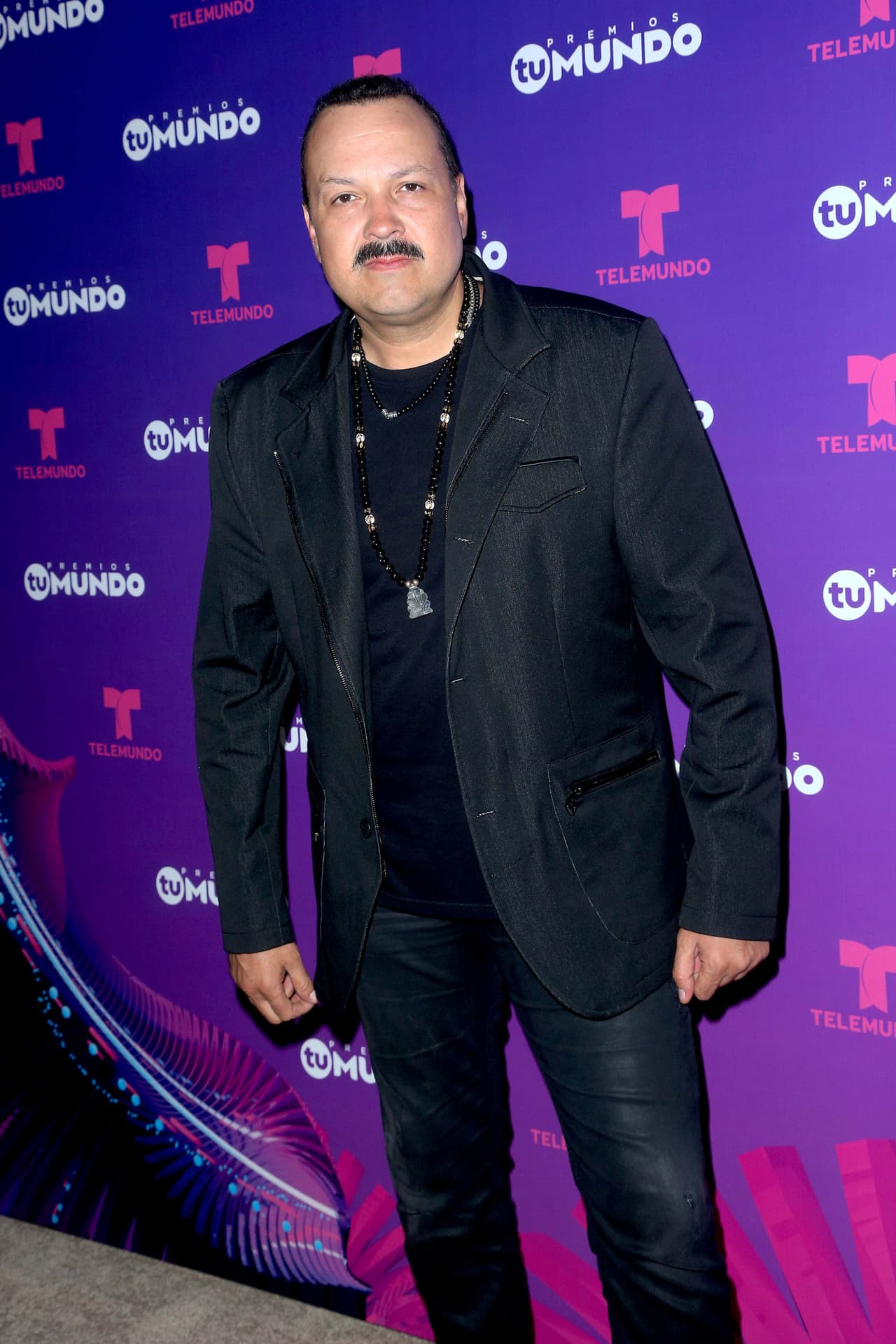 Pepe Aguilar pide a sus empleados estar vacunados para poder trabajar con él